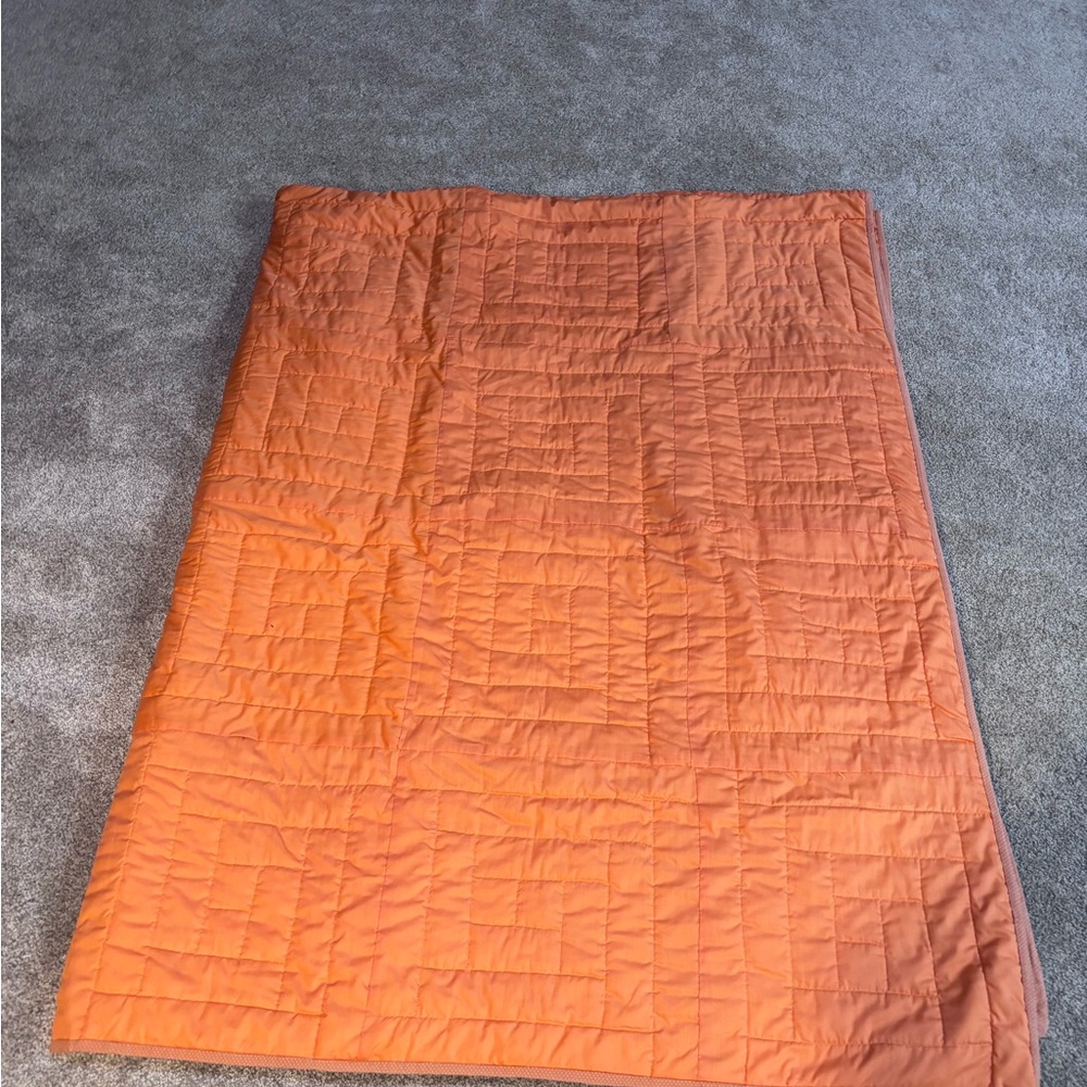 Large Log Cabin Handmade Patchwork Quilt in Brown and Orange 80”x104” - Picture 6 of 8